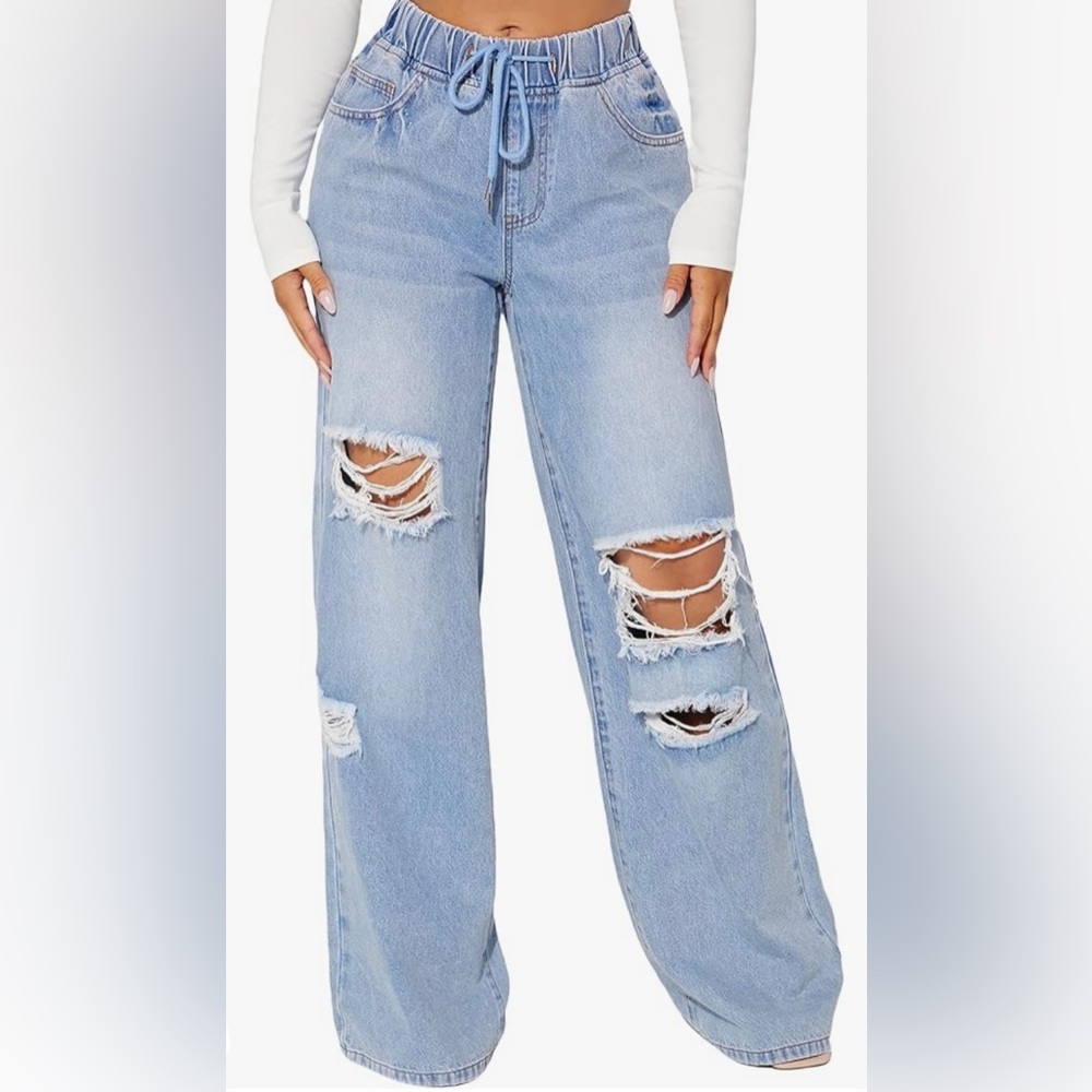 NWT. Almost Famous Drawstring Baggy Jeans
